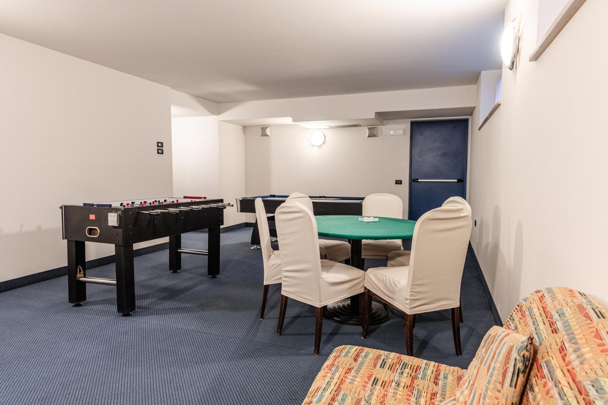 Hotel Garni Meledrio Dimaro Esterno foto