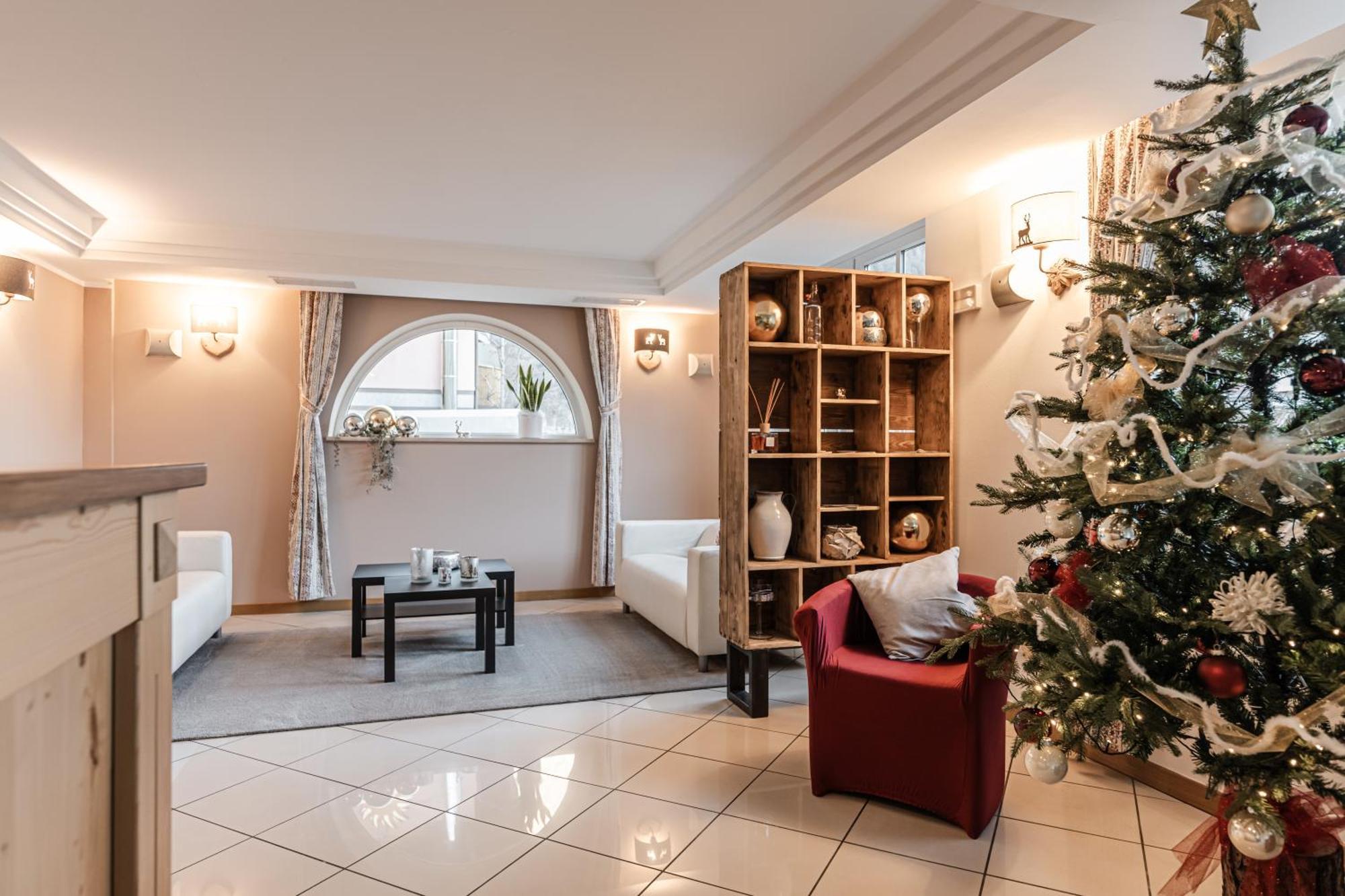 Hotel Garni Meledrio Dimaro Esterno foto